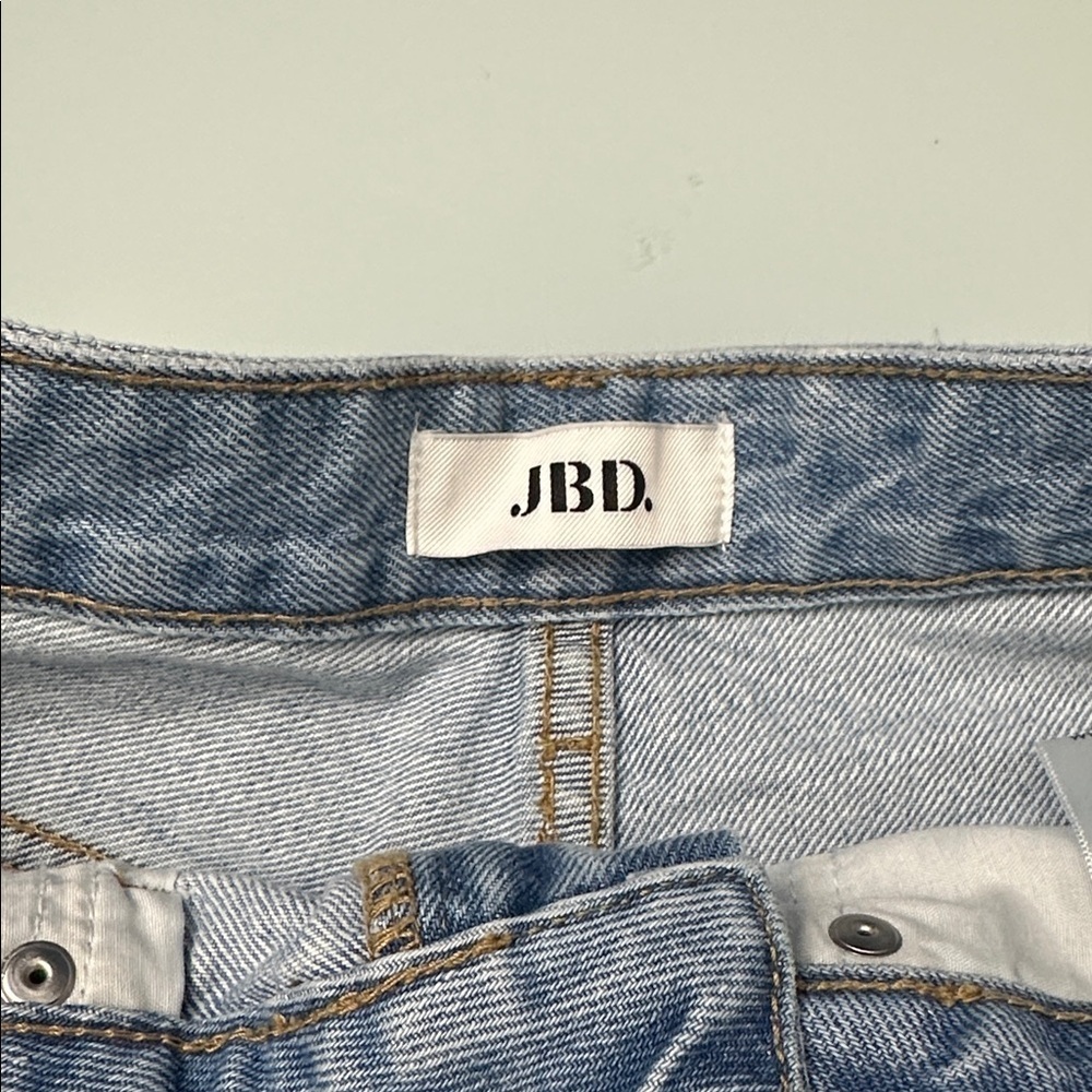 JBD Light Wash Denim Shorts - Picture 2 of 7
